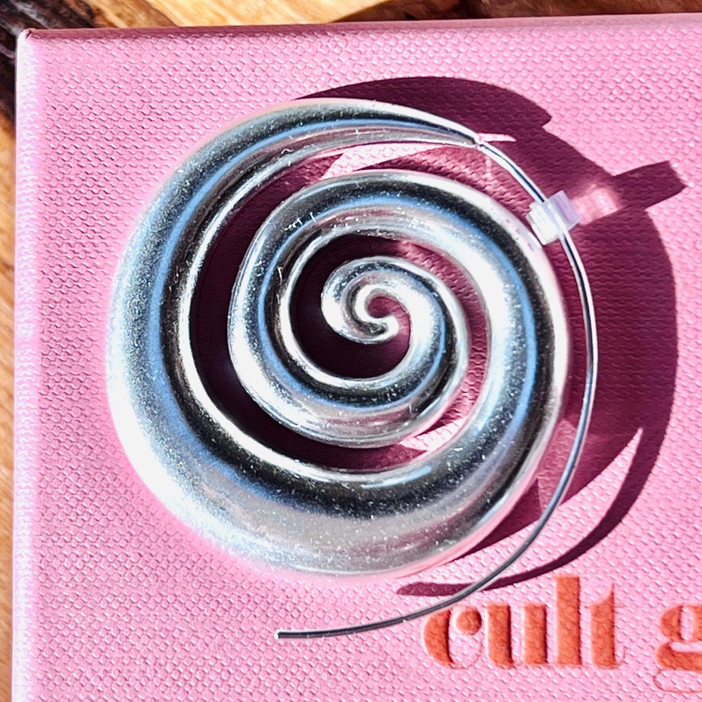 🌺🎉HP🎉🌺 NWT Cult Gaia Cassia Spiral Threader Earrings Antique Silver - Picture 4 of 16
